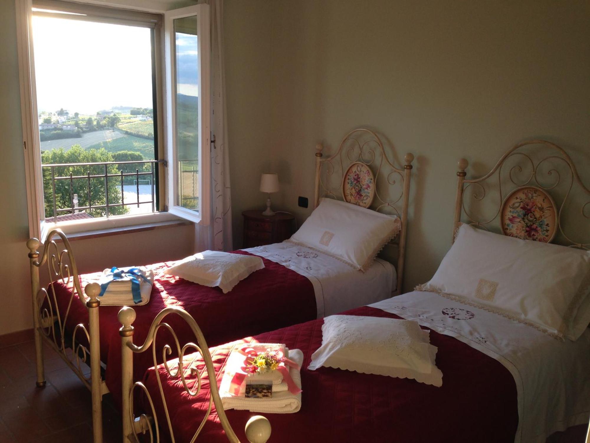 La Terrazza Fio...Rita Bed & Breakfast Ripa Exterior photo